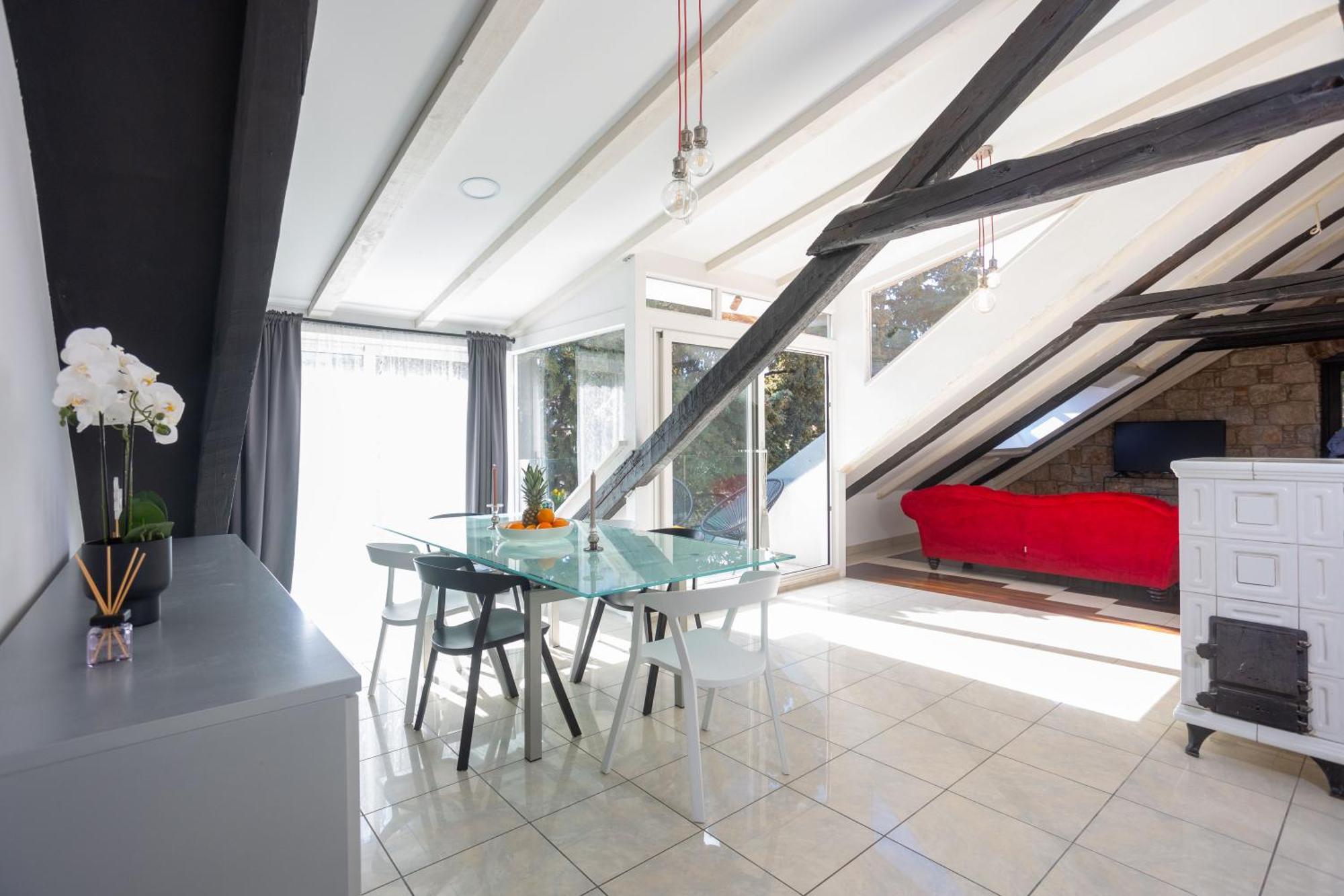 Luxattic Apartment Split Exterior photo