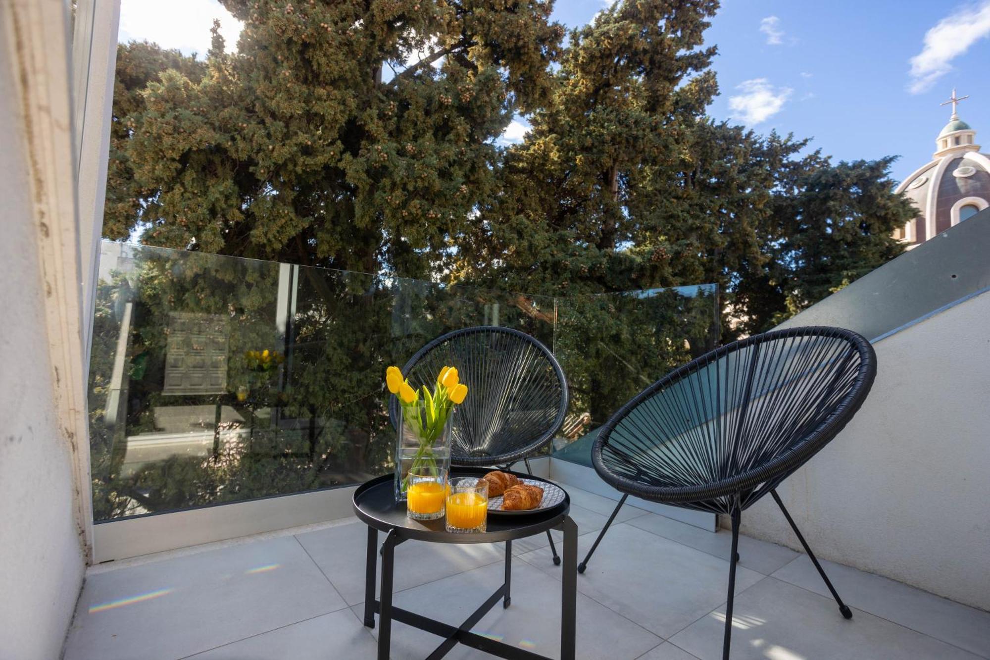 Luxattic Apartment Split Exterior photo
